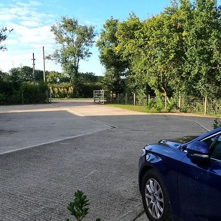 Two Birds Weekly Stay Malmesbury Exteriör bild