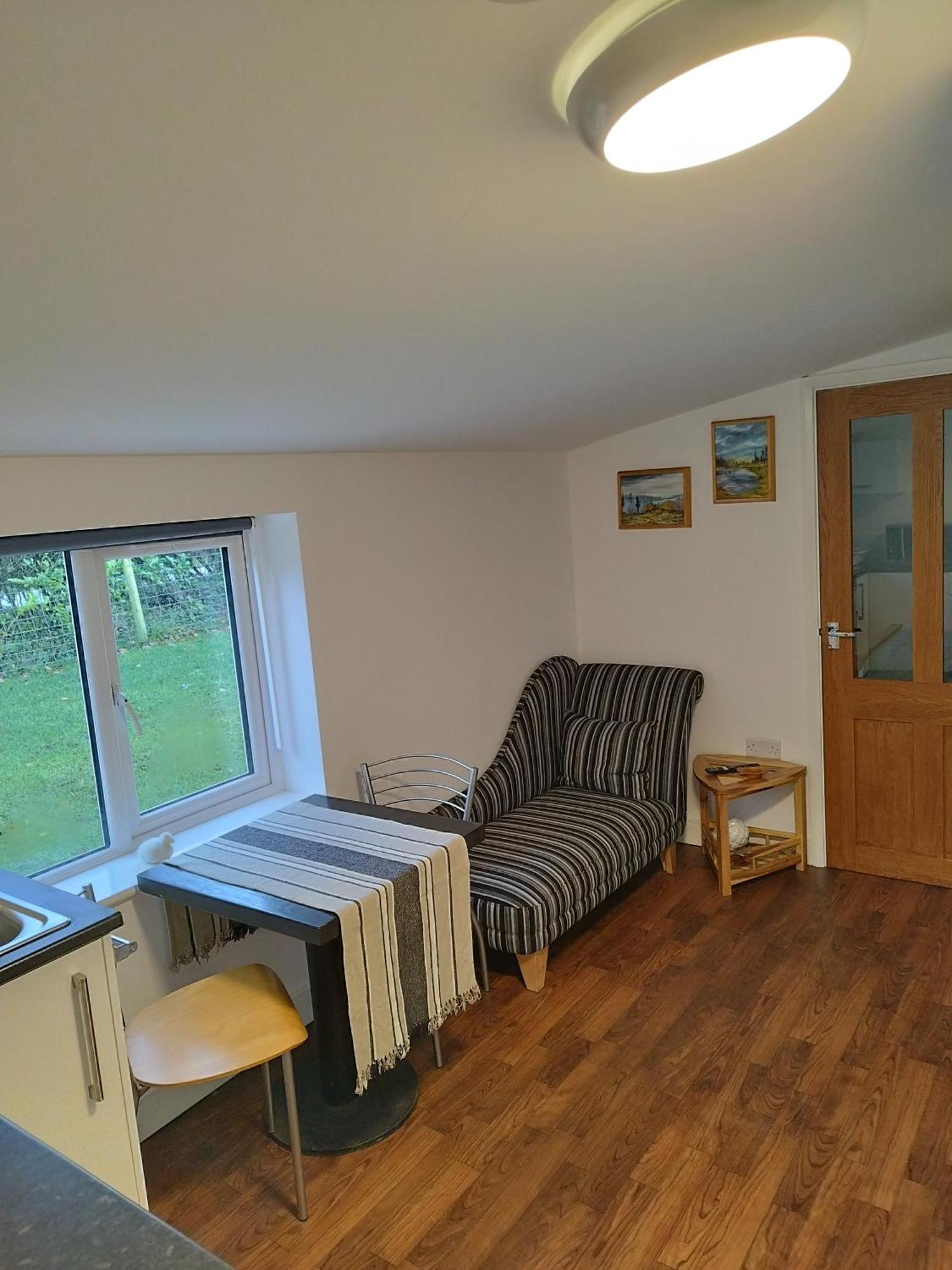 Two Birds Weekly Stay Malmesbury Exteriör bild